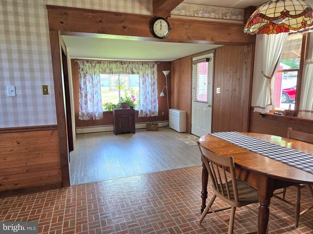 6327 LEMON ST, East Petersburg, PA 17520