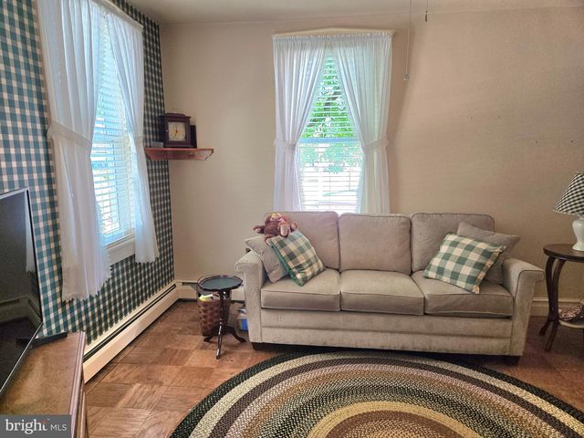 6327 LEMON ST, East Petersburg, PA 17520