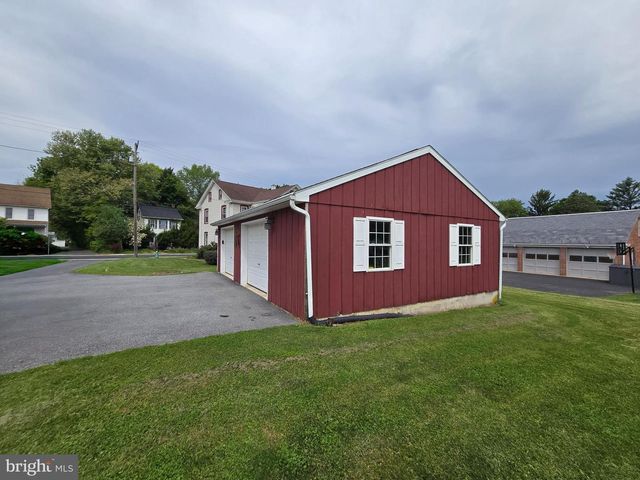 6327 LEMON ST, East Petersburg, PA 17520