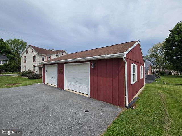 6327 LEMON ST, East Petersburg, PA 17520
