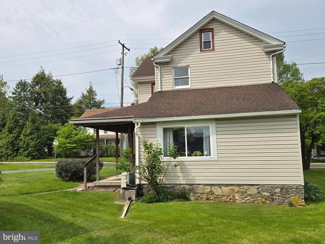 6327 LEMON ST, East Petersburg, PA 17520