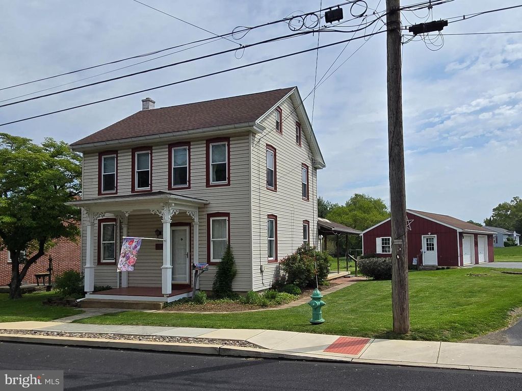 6327 LEMON ST, East Petersburg, PA 17520