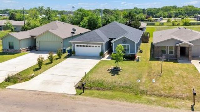 153 Westview Drive, Gun Barrel City, TX 75156