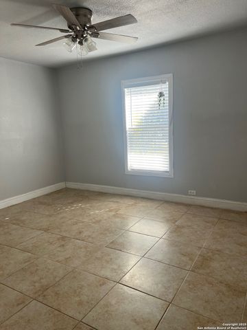 719 Venice, San Antonio, TX 78201