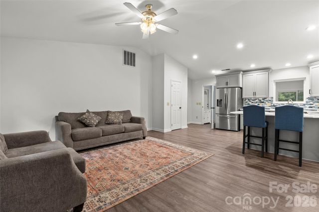 132 Lismark Drive, Mooresville, NC 28117