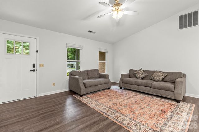 132 Lismark Drive, Mooresville, NC 28117