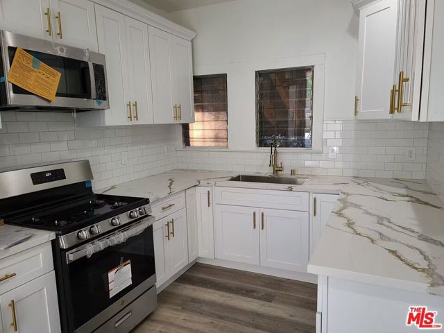 1587 W 35th Place, Los Angeles, CA 90018