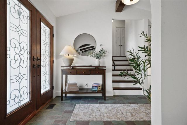 9212 Greenwood Avenue, Munster, IN 46321