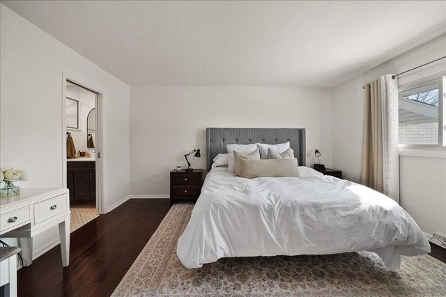 9212 Greenwood Avenue, Munster, IN 46321