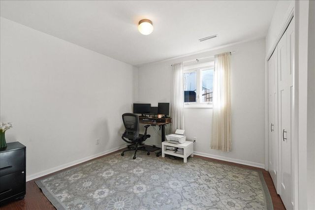 9212 Greenwood Avenue, Munster, IN 46321