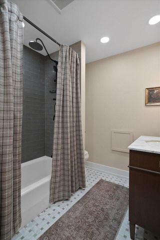 9212 Greenwood Avenue, Munster, IN 46321