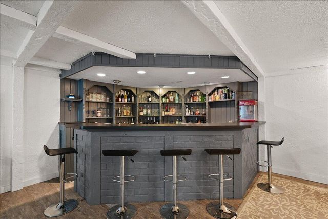 9212 Greenwood Avenue, Munster, IN 46321