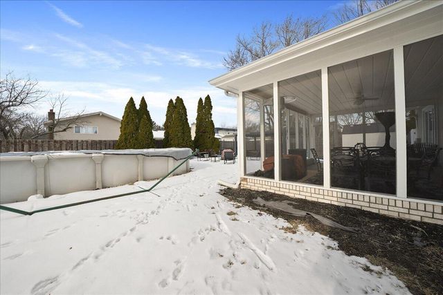 9212 Greenwood Avenue, Munster, IN 46321