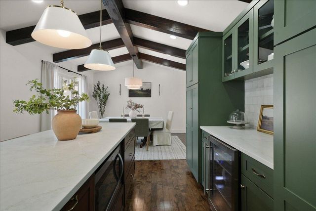 9212 Greenwood Avenue, Munster, IN 46321