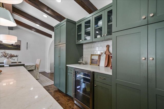 9212 Greenwood Avenue, Munster, IN 46321