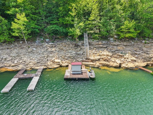 715 George Hardwick Drive, Bronston, KY 42518
