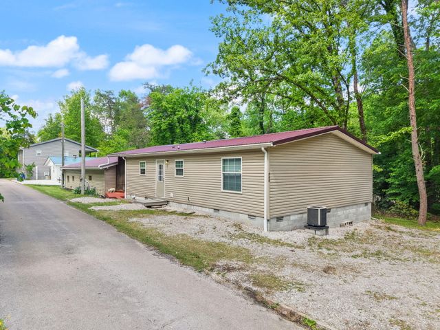 715 George Hardwick Drive, Bronston, KY 42518