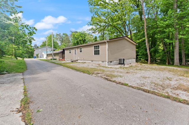 715 George Hardwick Drive, Bronston, KY 42518