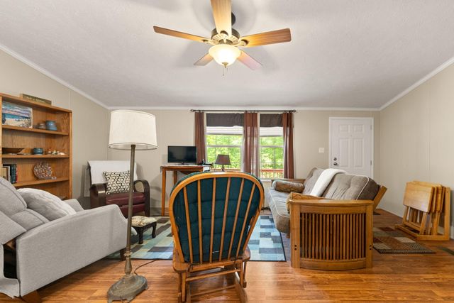 715 George Hardwick Drive, Bronston, KY 42518