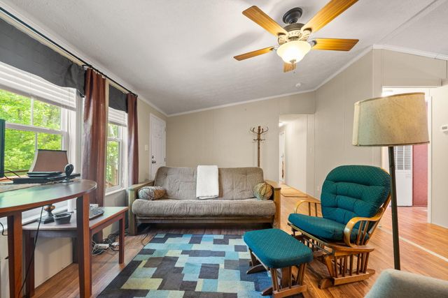 715 George Hardwick Drive, Bronston, KY 42518