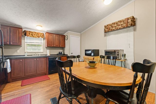 715 George Hardwick Drive, Bronston, KY 42518