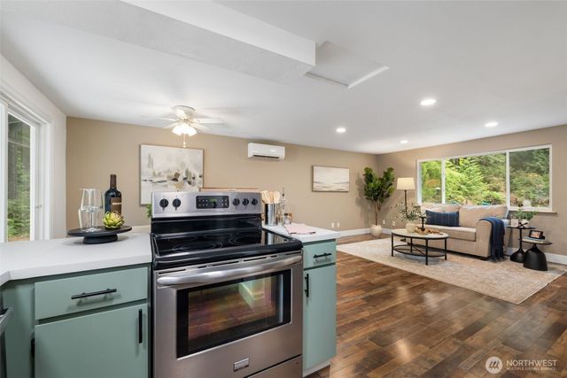 6951 SE Olalla Valley Road, Port Orchard, WA 98367