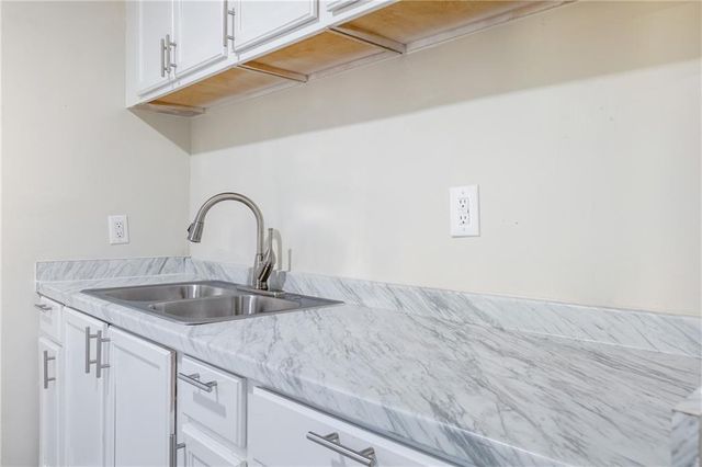 700 Parkdale Drive, Scottdale, GA 30079