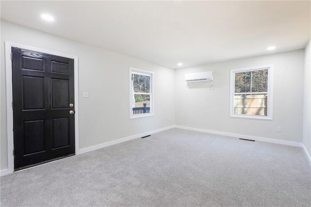 700 Parkdale Drive, Scottdale, GA 30079