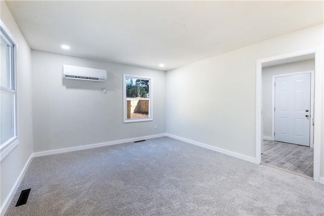 700 Parkdale Drive, Scottdale, GA 30079