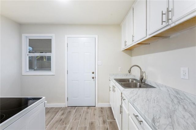 700 Parkdale Drive, Scottdale, GA 30079