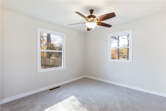 700 Parkdale Drive, Scottdale, GA 30079