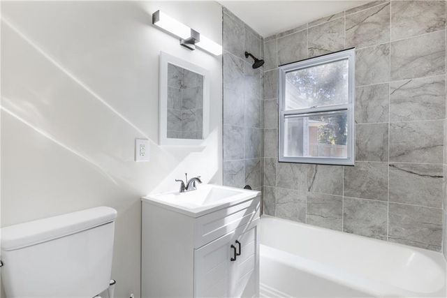 700 Parkdale Drive, Scottdale, GA 30079