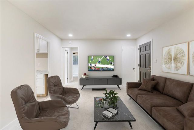 700 Parkdale Drive, Scottdale, GA 30079