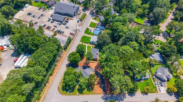 700 Parkdale Drive, Scottdale, GA 30079