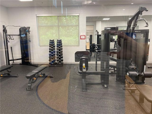 700 Parkdale Drive, Scottdale, GA 30079