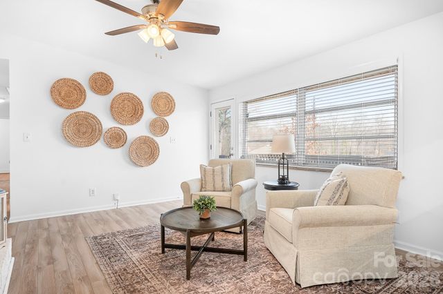 183 Kingsway Circle, Charlotte, NC 28214