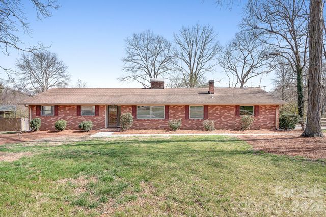 183 Kingsway Circle, Charlotte, NC 28214