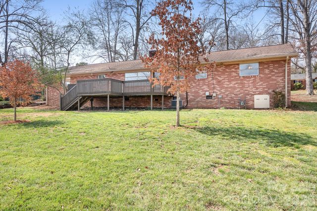 183 Kingsway Circle, Charlotte, NC 28214