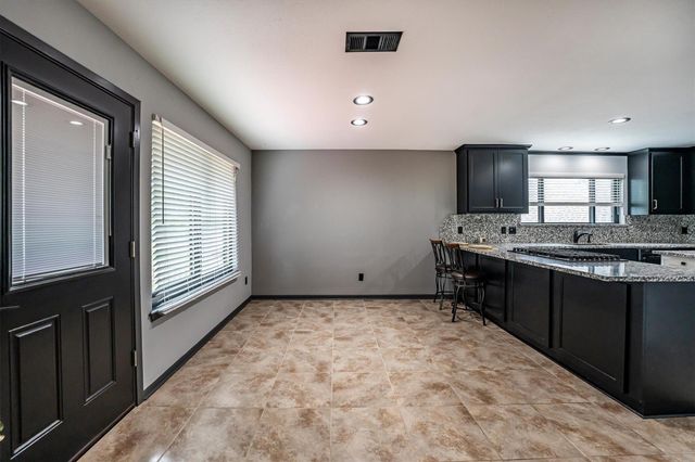 479 Cherry Hills Drive, Huntsville, TX 77340