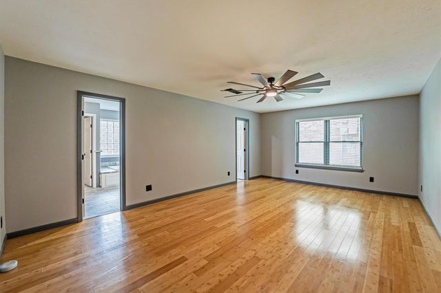 479 Cherry Hills Drive, Huntsville, TX 77340