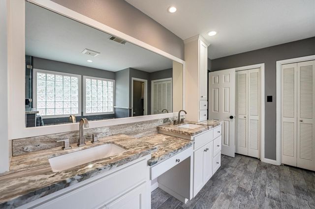479 Cherry Hills Drive, Huntsville, TX 77340