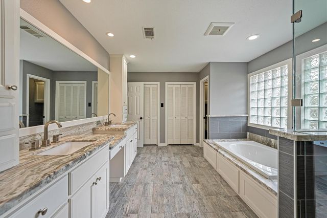 479 Cherry Hills Drive, Huntsville, TX 77340