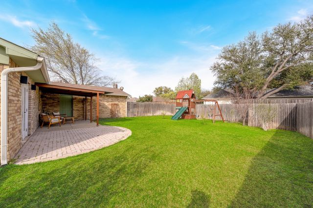 413 Sandy Knoll Drive, Coppell, TX 75019