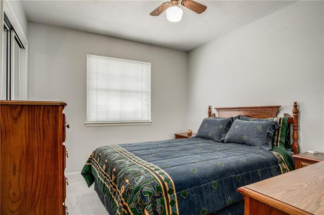 1002 NE Cedar Street, Lee's Summit, MO 64086