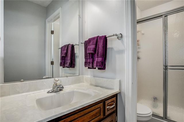 1002 NE Cedar Street, Lee's Summit, MO 64086