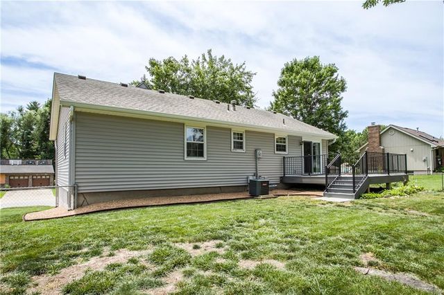 1002 NE Cedar Street, Lee's Summit, MO 64086