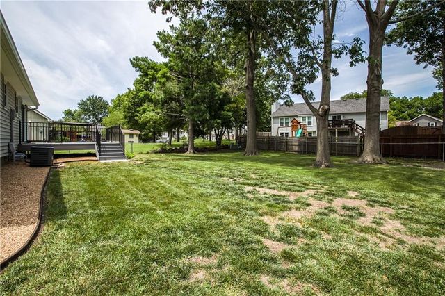 1002 NE Cedar Street, Lee's Summit, MO 64086