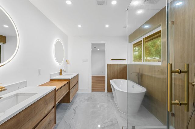 10730 Wickersham Lane, Houston, TX 77042