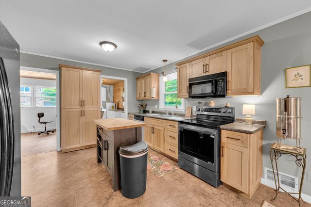 87 Furman Street, Toccoa, GA 30577