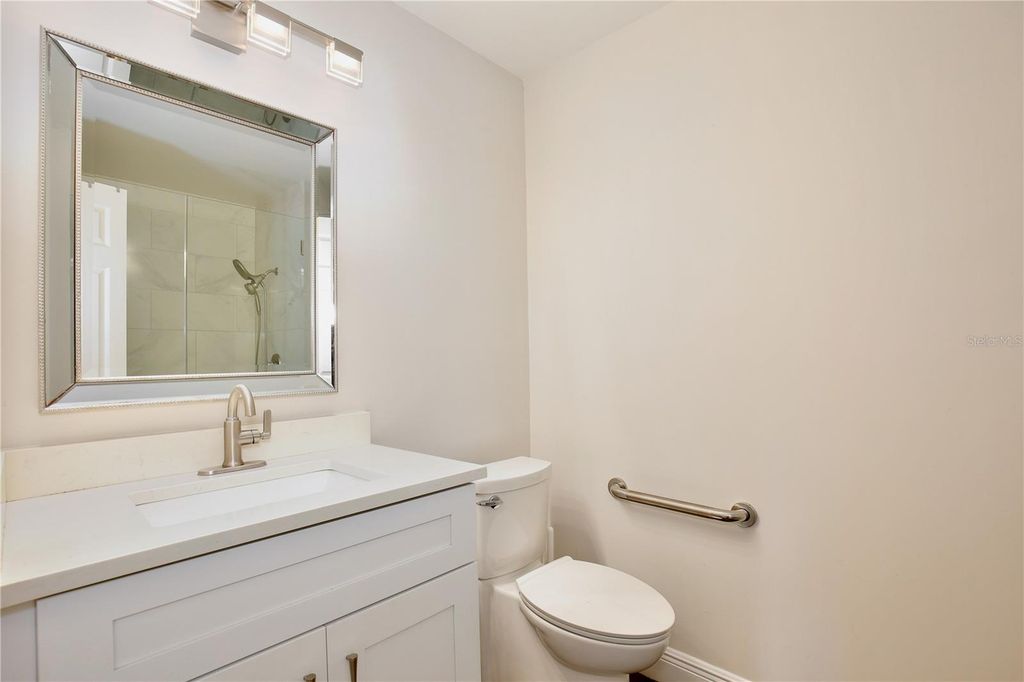 Image 16 of property listing at 904 NORFOLK COURT, Longwood, FL 32750